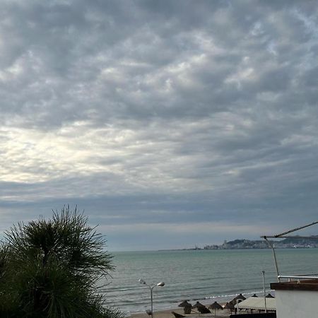Sunset Sea View - Beachfront Balcony - Ac - Wifi دراس المظهر الخارجي الصورة