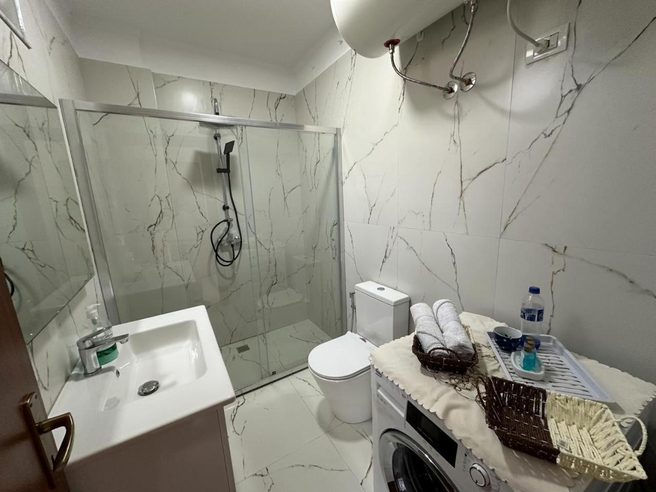 Sunset Sea View - Beachfront Balcony - Ac - Wifi دراس المظهر الخارجي الصورة