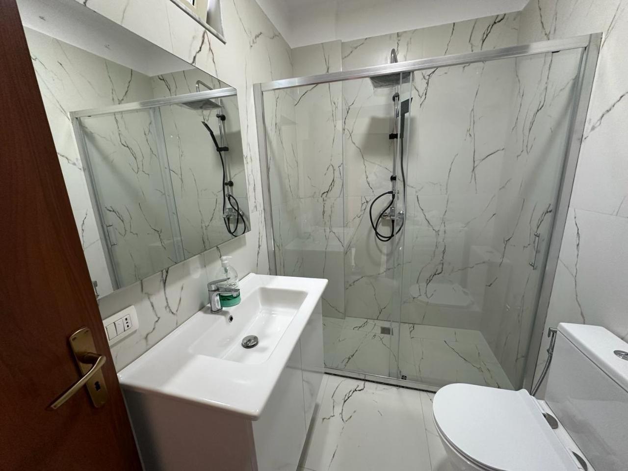 Sunset Sea View - Beachfront Balcony - Ac - Wifi دراس المظهر الخارجي الصورة